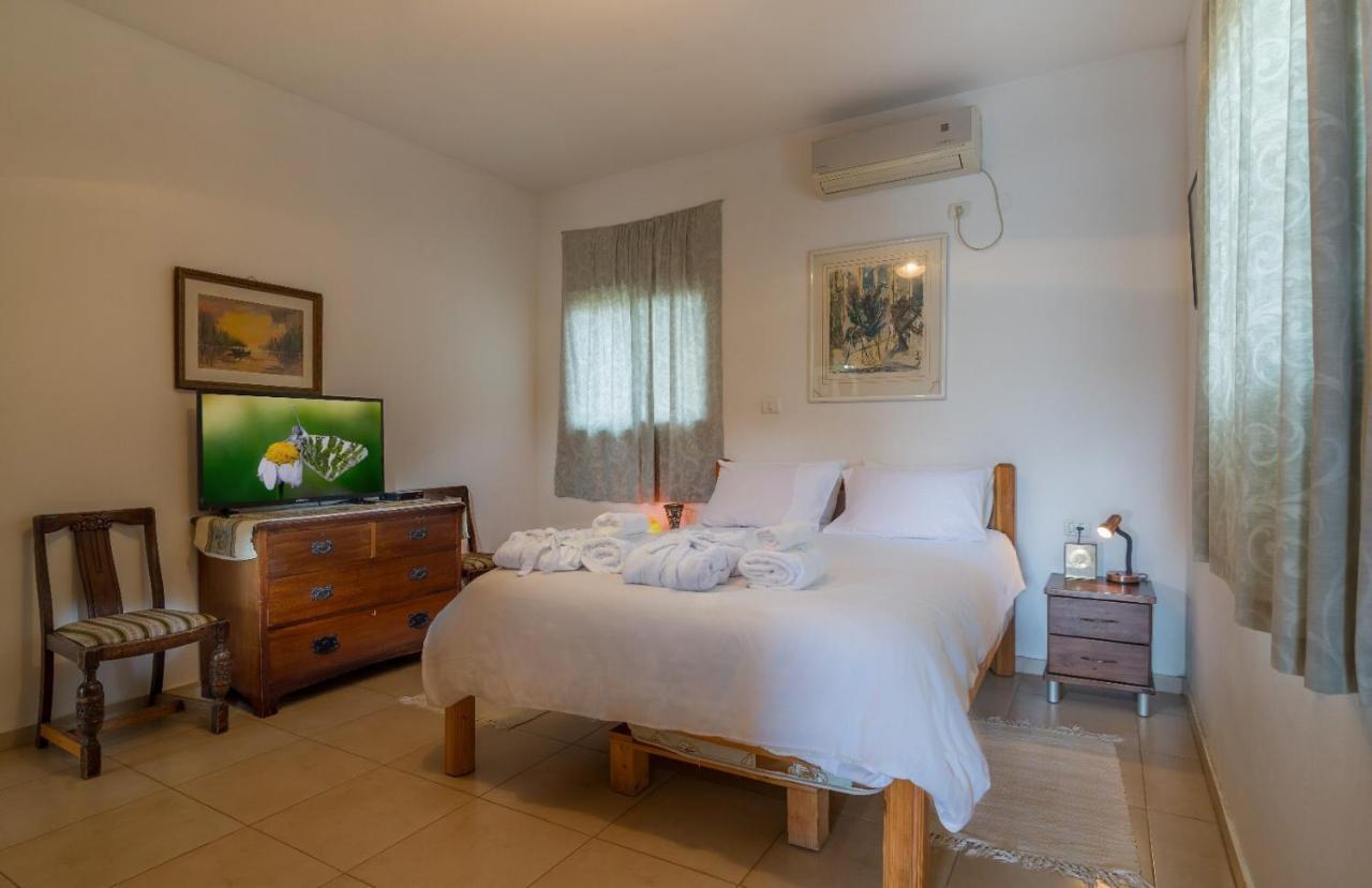 Villa וילה שירה בשיר החורש Shomera Exterior foto